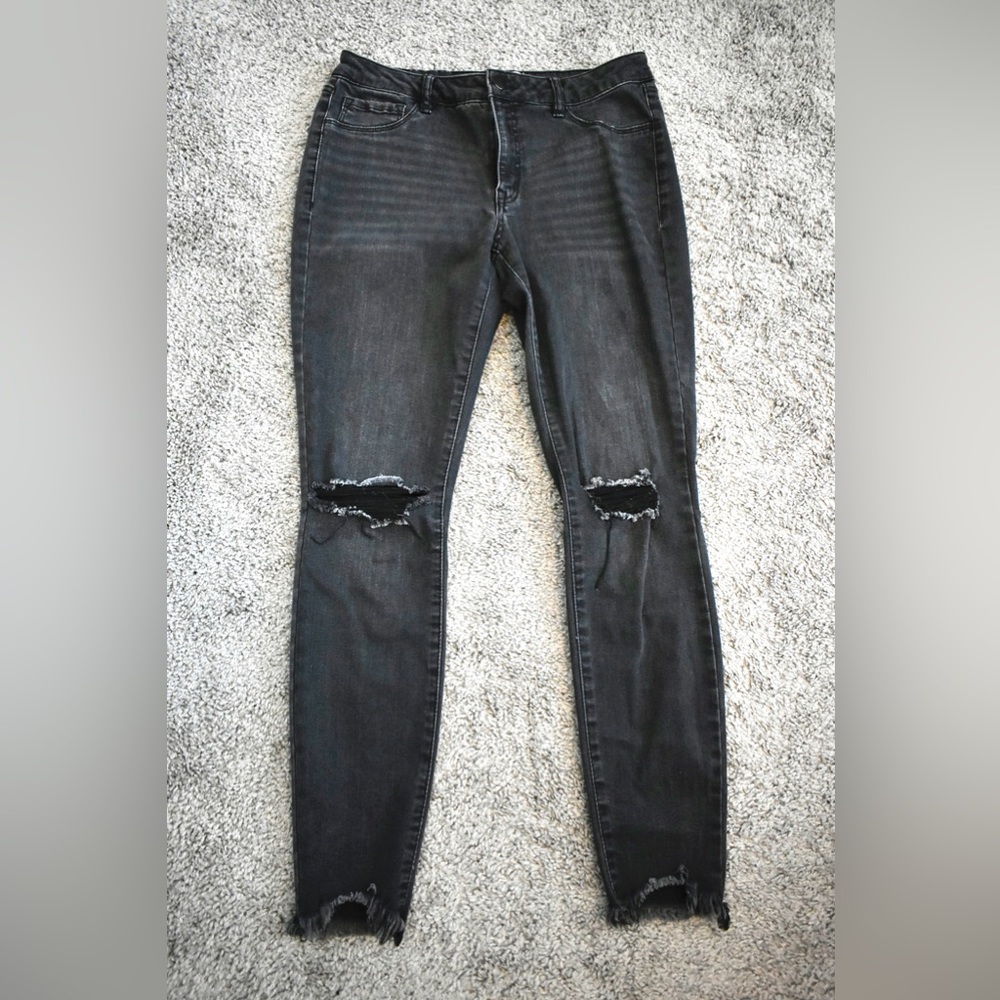 Black Skinny Jeans